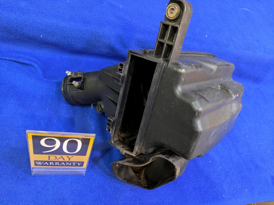 Bare INFINITI FX50 2009 - 2013 原始设备制造商左驱动空气盒清洁器 INTAKE 5.0 OEM — 第 1/4 张图片