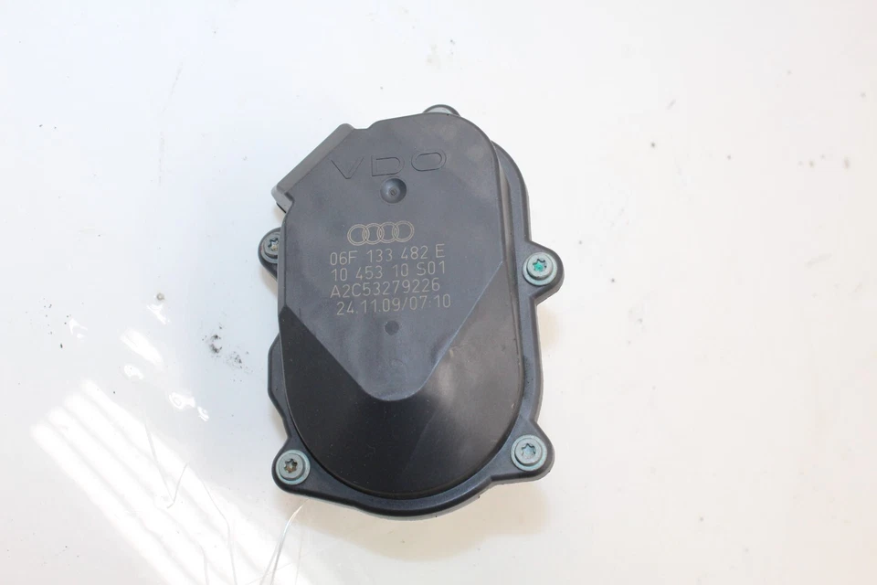 Audi TT 2009-2014 2,0 L colector de admisión motor/unidad de ajuste 06F 133 482 E OEM Foto 1 de 4