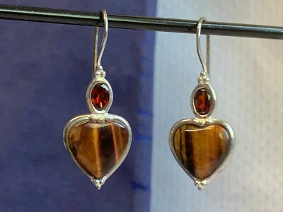 Pendientes de plata de ley 7,3 g joyería fina ojos de tigre corazones piedras color granate Foto 1 de 4