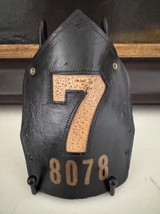 Casco de bomberos de cuero vintage Front Cairns FDNY Engine 7 Manhattan - Imagen 1 de 2