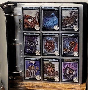 AD&D 2a Edizione 1992 Trading Cards Raccoglitore Plastica TSR Factory Set 750 Carte - Foto 1 di 9