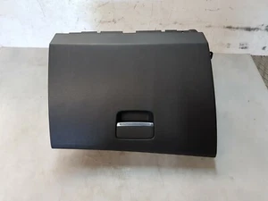 MERCEDES CLA W117 2013 - 2019 GUANTERA COMPARTIMENTO DE ALMACENAMIENTO 17668001919 - Imagen 1 de 9
