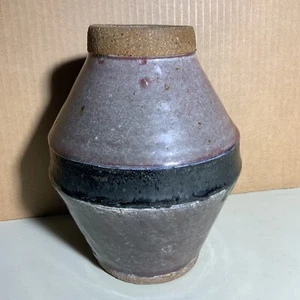 Vintage 1974 Hand made artist signed “Abomoh” pottery ceramic vase glazed 8”  - Picture 1 of 10