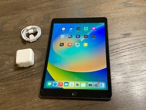 Apple iPad 9. Gen 64GB, Wi-Fi Grau MK2K3LL/A 10.2, Top Zustand. - Bild 1 von 2