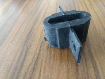 BMW E3 MONTAJE GOMA PARA SISTEMA ESCAPE 1600-2000CS &2.5CS-3.0 CSL NUEVO  Foto 1 de 4