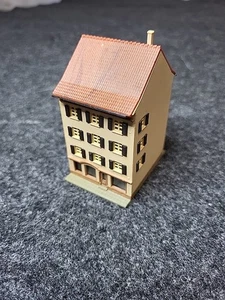 Kibri  36843 Z Scale 1 /220  Building With Shop Fully Assembled  - Picture 1 of 9