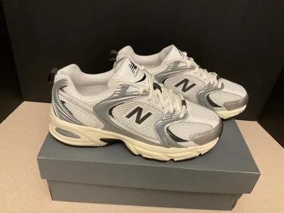 ¡Nuevo! Zapatos para correr New Balance 530 gris/negro para mujer. Talla 6. ¡Impresionante! Foto 1 de 4
