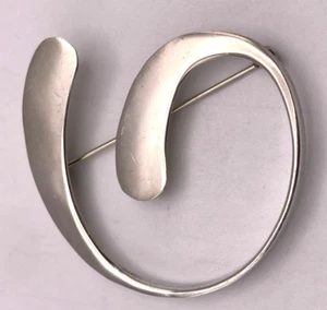 Taxco Large Sterling Silver Smooth Flat Swirl Brooch Very Nice Condition - Picture 1 of 5