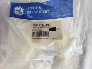 NEW Genuine GE Refrigerator Dispenser Cradle Actuator WR17X3493 (WR17X3088) 543 - Picture 1 of 3