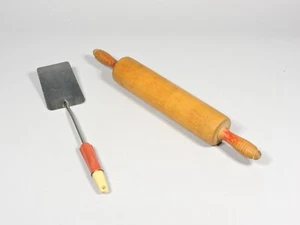 Vintage 17" Wood Rolling Pin Red Wood Handles Farmhouse Decor + Retro Spatula - Picture 1 of 2