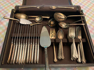66 pc Towle Sterling Silver Flatware Silver Plume 2800 Grams Service/10 Use/Melt