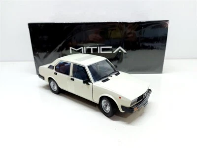 Alfa Romeo 2000L Alfetta Berlina 2.0 Avorio del 1978 - 1/18 Mitica - Immagine 1 di 4