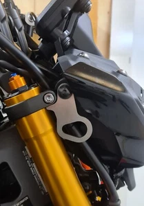 Soportes de reubicación indicador Yamaha MT-09 2017-23 FZ-09 - Imagen 1 de 2