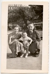 Portrait famille femme & enfant -  photo ancienne an. 1950 - Picture 1 of 1