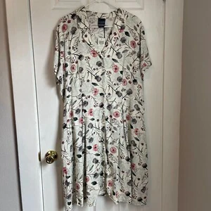 Vestido Hot Topic Outlander Floral Botón Delantero Talla 18/20 NUEVO - Imagen 1 de 8