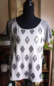 Ann Taylor Loft Short Sleeved Gray Sequin T Shirt Size Small - Picture 1 of 9