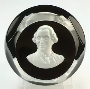 1975 Baccarat Glas Sulfid Briefbeschwerer KING LOUIS XVI - Bild 1 von 8