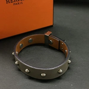 HERMES Mini Dog Clous Ronds Studded Swift Leather Bracelet Gray/2BF0503 - Picture 1 of 8