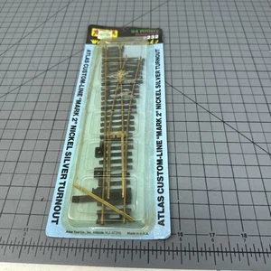 Atlas HO Scale ~ Right Hand #4 Turnout ~ #232 - Picture 1 of 6