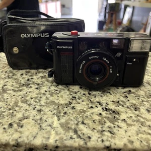 Olympus Quick Flash AFL analoge Kamera mit Zuiko 38mm 1:2.8 Objektiv. - Bild 1 von 8