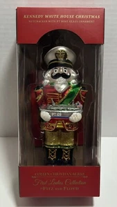 Fitz & Floyd Kennedy White House Weihnachten Nussknacker mit PT Boot Glas Ornament - Bild 1 von 4