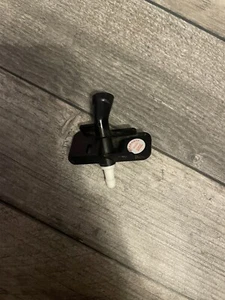 GENUINE HONDA JAZZ FRONT WINDSCREEN WASHER JET 2009-2014 - Picture 1 of 3