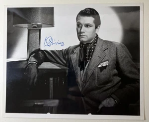 Sir Laurence Olivier Signed 8X10 Glossy Photo Actor 1940s Black White No COA - Picture 1 of 10