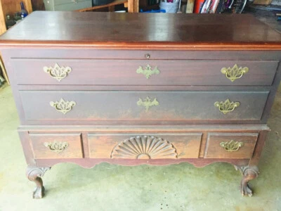 Vintage Chippendale Style Queen AnnE, Lowboy Cedar Chest (LOCAL PICK UP ONLY) - Image 1 of 4