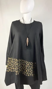 Collar de moda de resina y metal en tono negro y dorado - Imagen 1 de 3