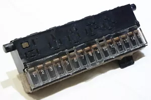 Caja de placa de fusibles y relé Porsche 924 924S 944 # 477941813 #2 - Imagen 1 de 12