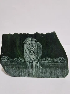 Verdite Stone Paperweight With Hand Engraved Lion Signed By Artist - Picture 1 of 7