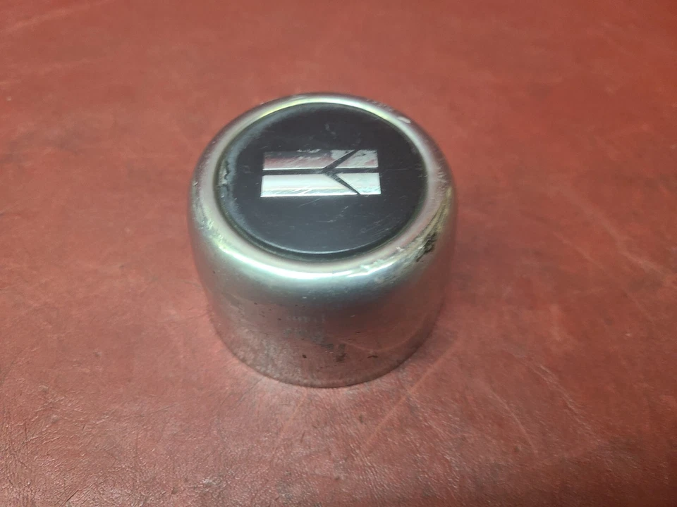 1987 1988 Oldsmobile Calais Hubcap Center Rim Wheel Hub Cap 22531935 - Image 1 of 4