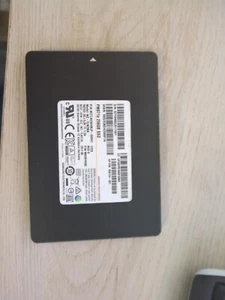 Samsung 256GB SSD 2.5" SATA Solid State Hard Drive MZ7TY256HDHP-000L7 MZ-7TY2560 - Afbeelding 1 van 1