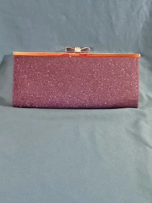 Bolso de Mano International Concepts INC Azul Marino Brillo con Borde Plateado y... Foto 1 de 4