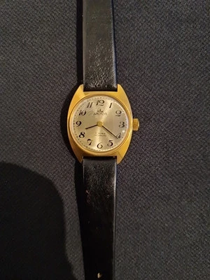 Arctos 17 Rubis Incabloc Vintage Damenuhr Handaufzug Läuft - Bild 1 von 4