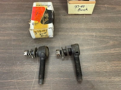 1937 1938 1939 1940 BUICK TIE ROD EXTREMOS 1025 Foto 1 de 3