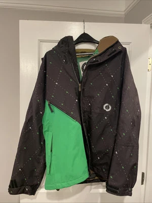 Vintage Y2K Volcom Stone Nimbus Black Green Pattern Snowboard Jacket Sz Medium - Image 1 of 4