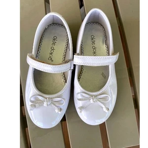 Okie Dokie weiße Lack Mary Jane elegante Schuhe Schleife Detail Mädchen Größe 9M - Bild 1 von 11