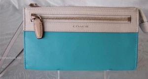 NWT COACH Legacy Colorblock Zippy Wallet/Wristlet Robin Egg Blue/Chalk Leather - Picture 1 of 7