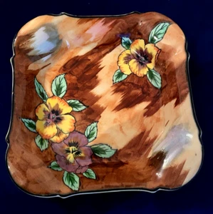 H & K Tunstall VIOLA Hand Painted bowl/Dish 1933 to 42. - Picture 1 of 3