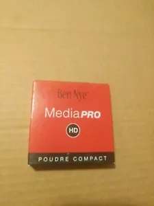 Ben Nye HD Media Pro Poudre Compact HDC-00 COLORLESS .63 oz NIB - Picture 1 of 1