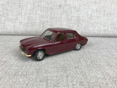 Polistil Vintage Peugeot 504 GL Scala 1/26 - Cod. S 48  - Immagine 1 di 4