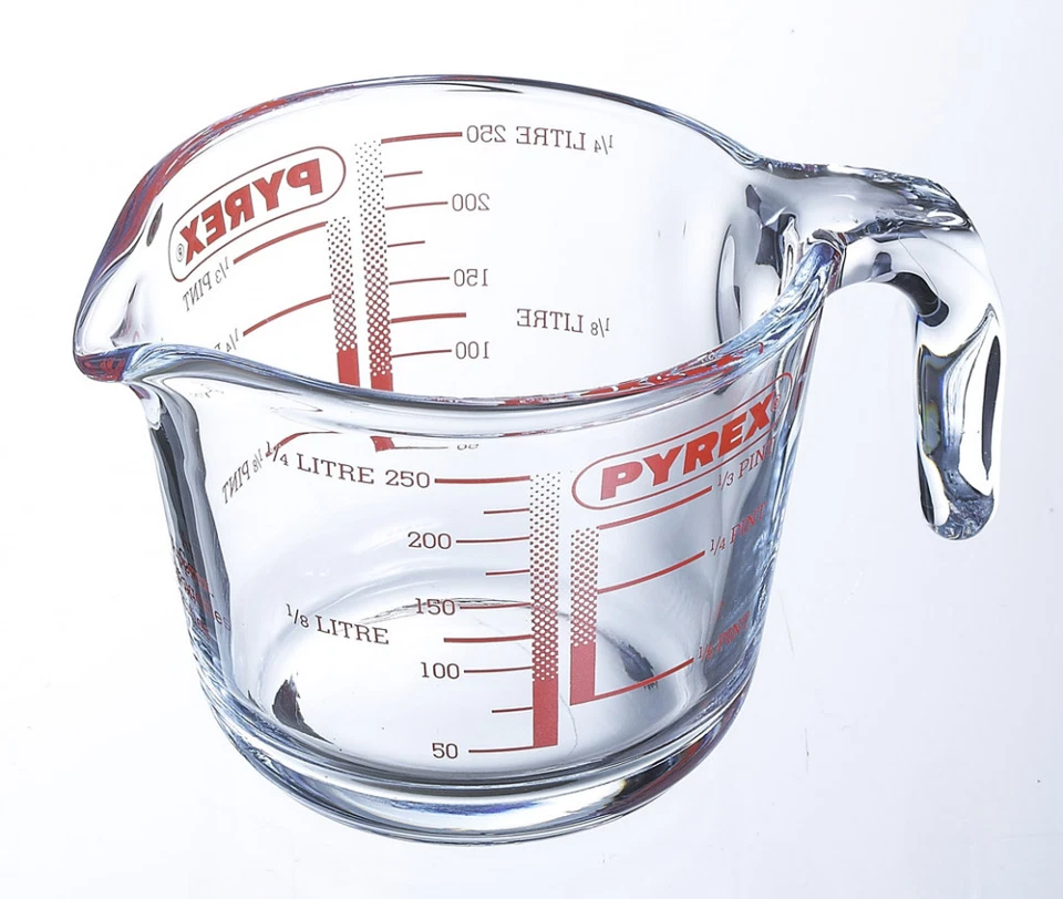 Pyrex Small Glass Measuring Jug 0.25l 250ml Nearly 1/2 Pint - Image 1 of 1