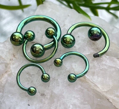 PAR de barras circulares anodizadas de titanio herradura tabique, cejas, anillos para pezones Foto 1 de 3