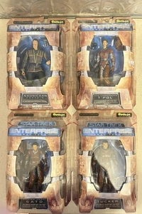 Lote de 4 figuras de equipo visitante Star Trek Enterprise 2002 de Art Asylum - Imagen 1 de 2