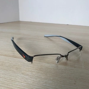 Lunettes de vue Nike 8170 068 607 demi monture gris rouge montures seulement 52-18-140 avec défaut neuves sans étiquette - Photo 1/10