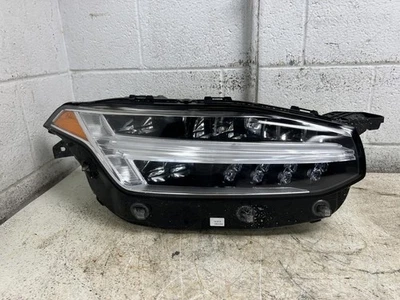 2016 VOLVO XC90 OEM LED Headlight Passenger Right Side Part Number 31446687 - Image 1 of 4