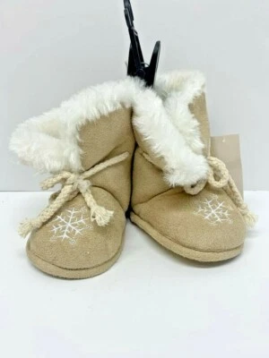 Roebuck & Co. Baby Girls Slipper Bootie Tan/White/Snowflake Medium Width Size 5 - Image 1 of 4