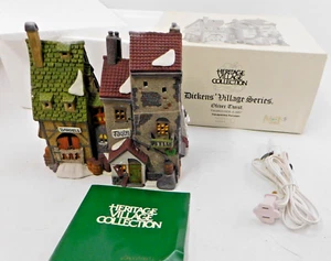 Heritage Village Dickens Serie Oliver Twist "Fagin's Hide-A-Way" 5552-2 - Foto 1 di 11