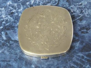 The Thomae Company Sterling Silver Powder Makeup Case – “G” Monogram - Picture 1 of 10